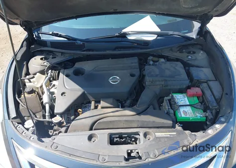 2015 Nissan Altima 2.5 S из США, поврежденный, VIN 1N4AL3AP4FN399974